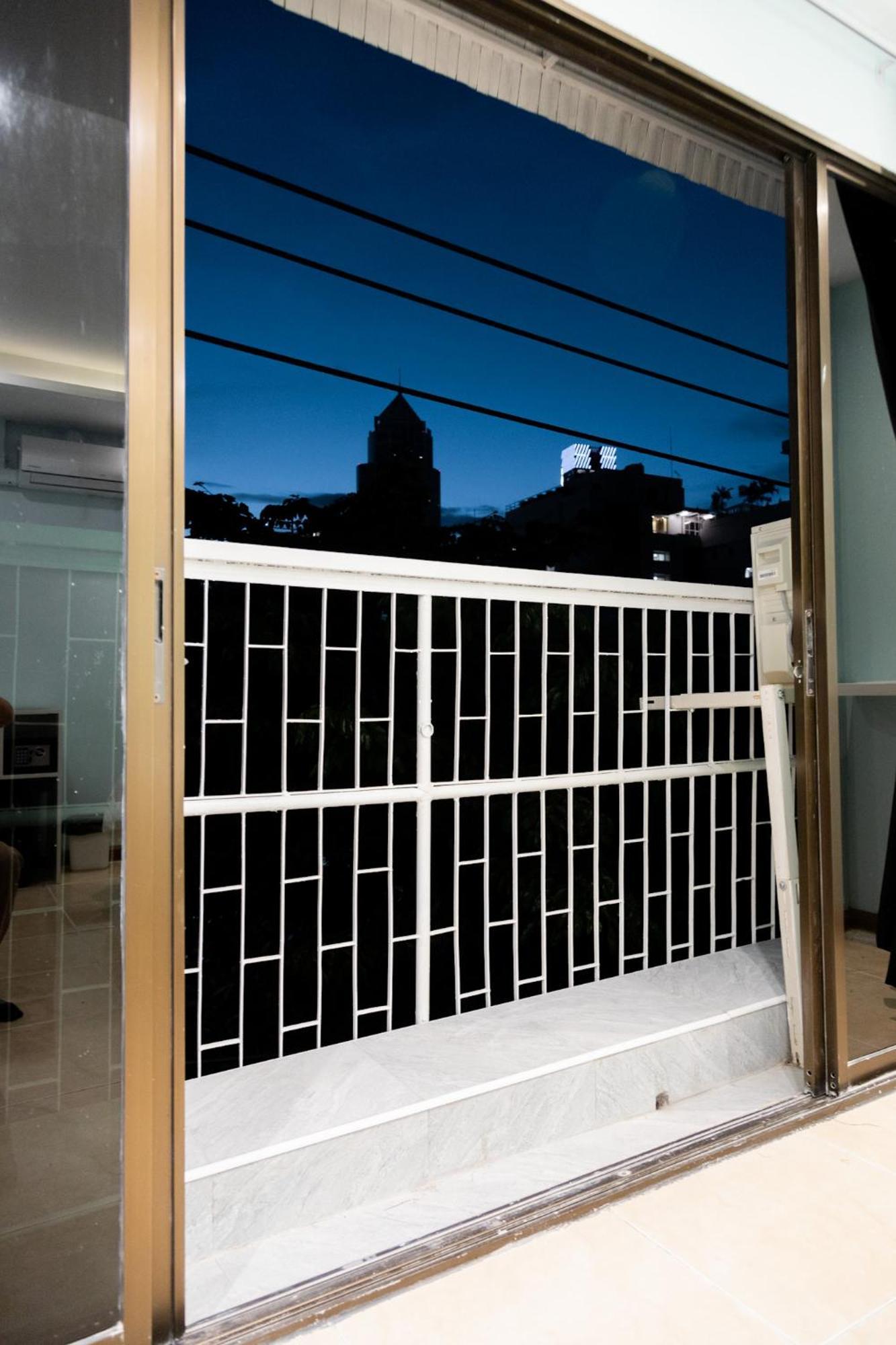 Cozy Stay Inn Bangkok Dış mekan fotoğraf